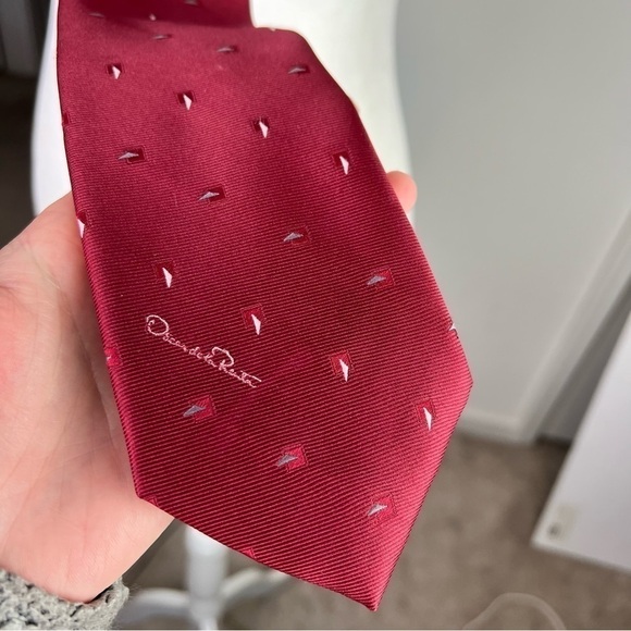 Oscar de la Renta Tie Mens Maroon Silk Embroidered Pattern Tie - Picture 4 of 6